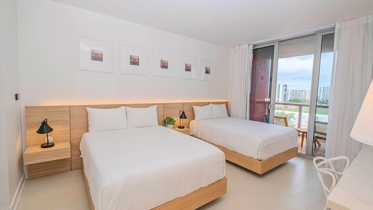 Photo of Bedroom in Hallandale Beach