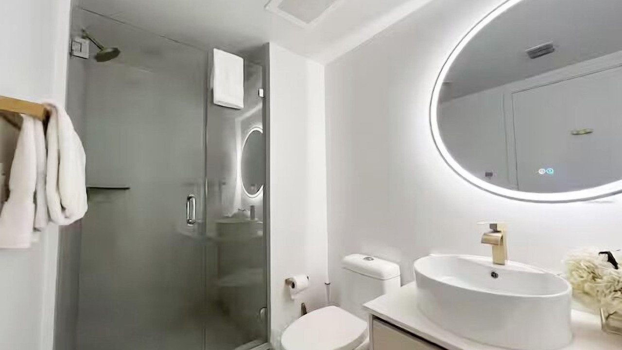 Photo of Bathroom in Hallandale Beach
