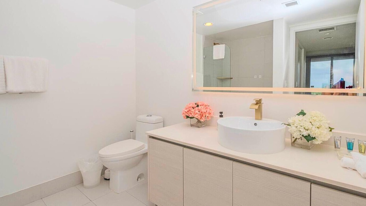 Photo of Bathroom in Hallandale Beach