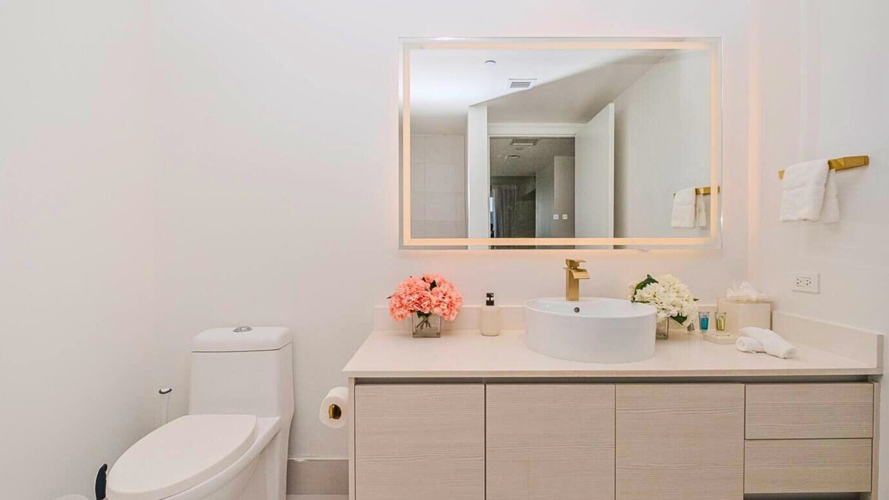 Photo of Bathroom in Hallandale Beach