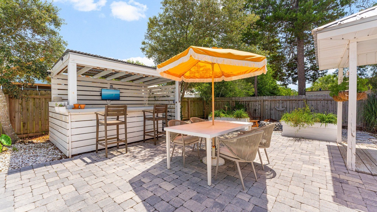 Photo of Outdoor in Gulfview Heights
