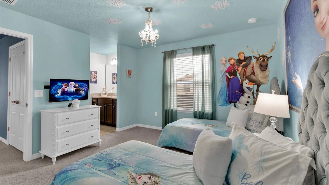 Photo of Bedroom in Bay Lake