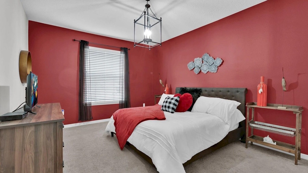 Photo of Bedroom in Bay Lake