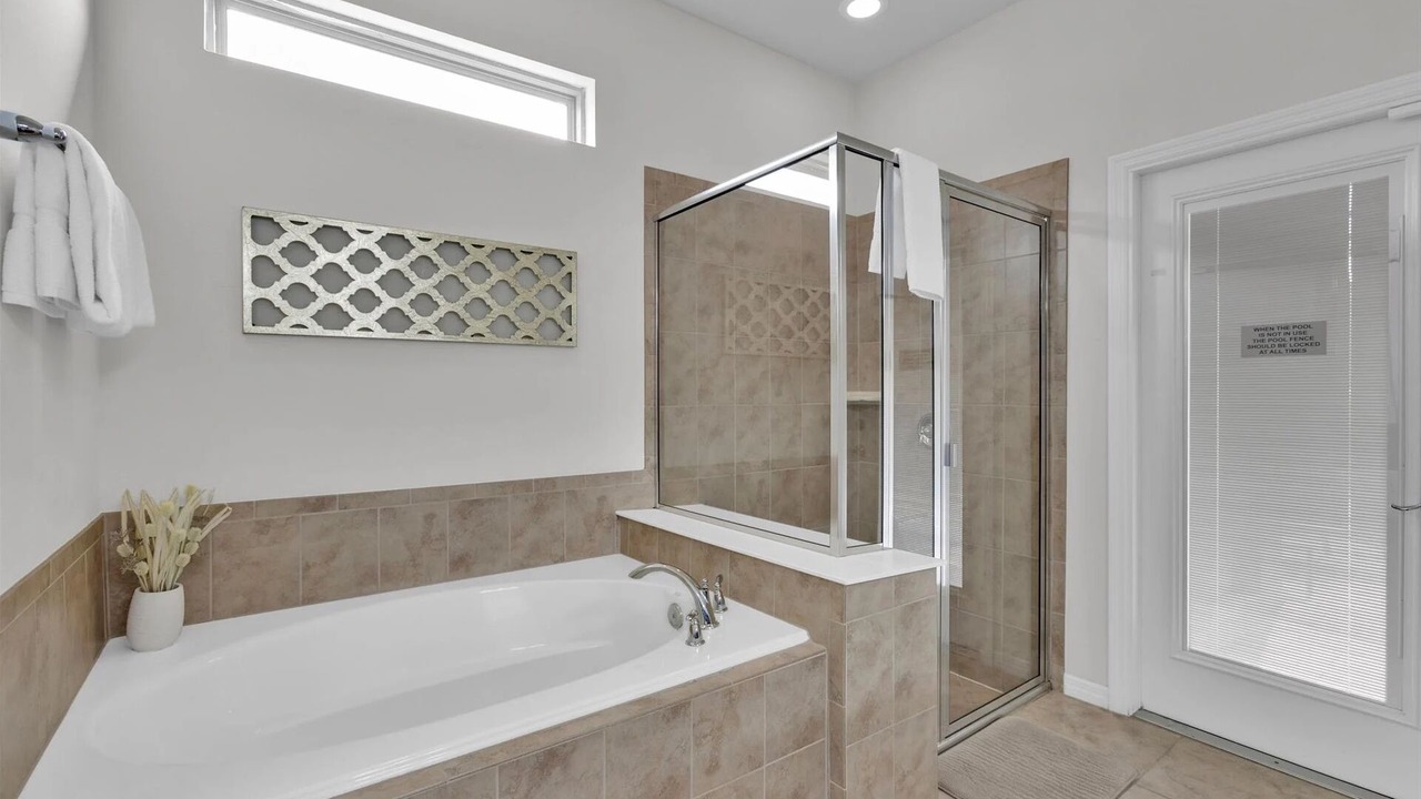 Photo of Bathroom in Bay Lake