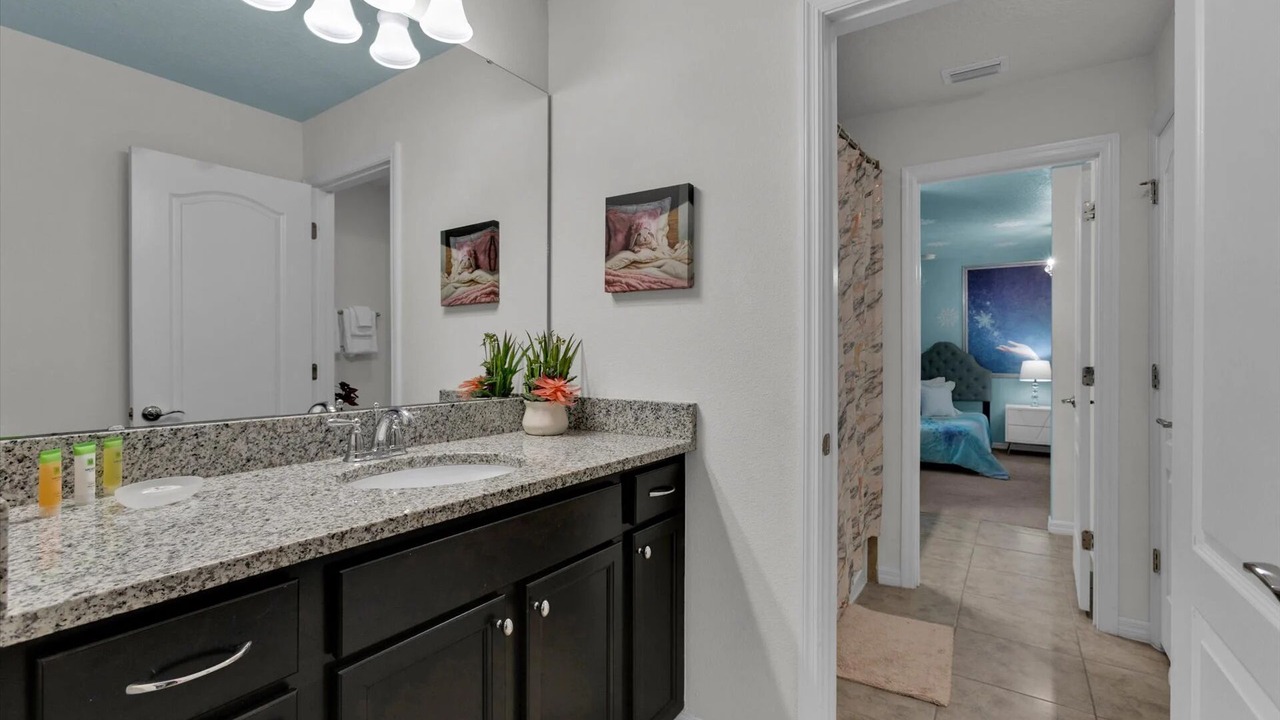 Photo of Bathroom in Bay Lake