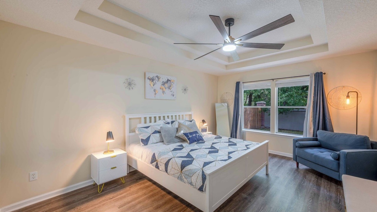 Photo of Bedroom in Oak Hill