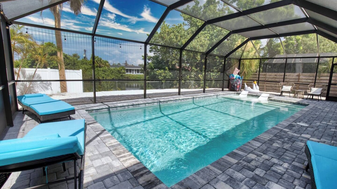 Photo of Outdoor in Gulf Gate Estates