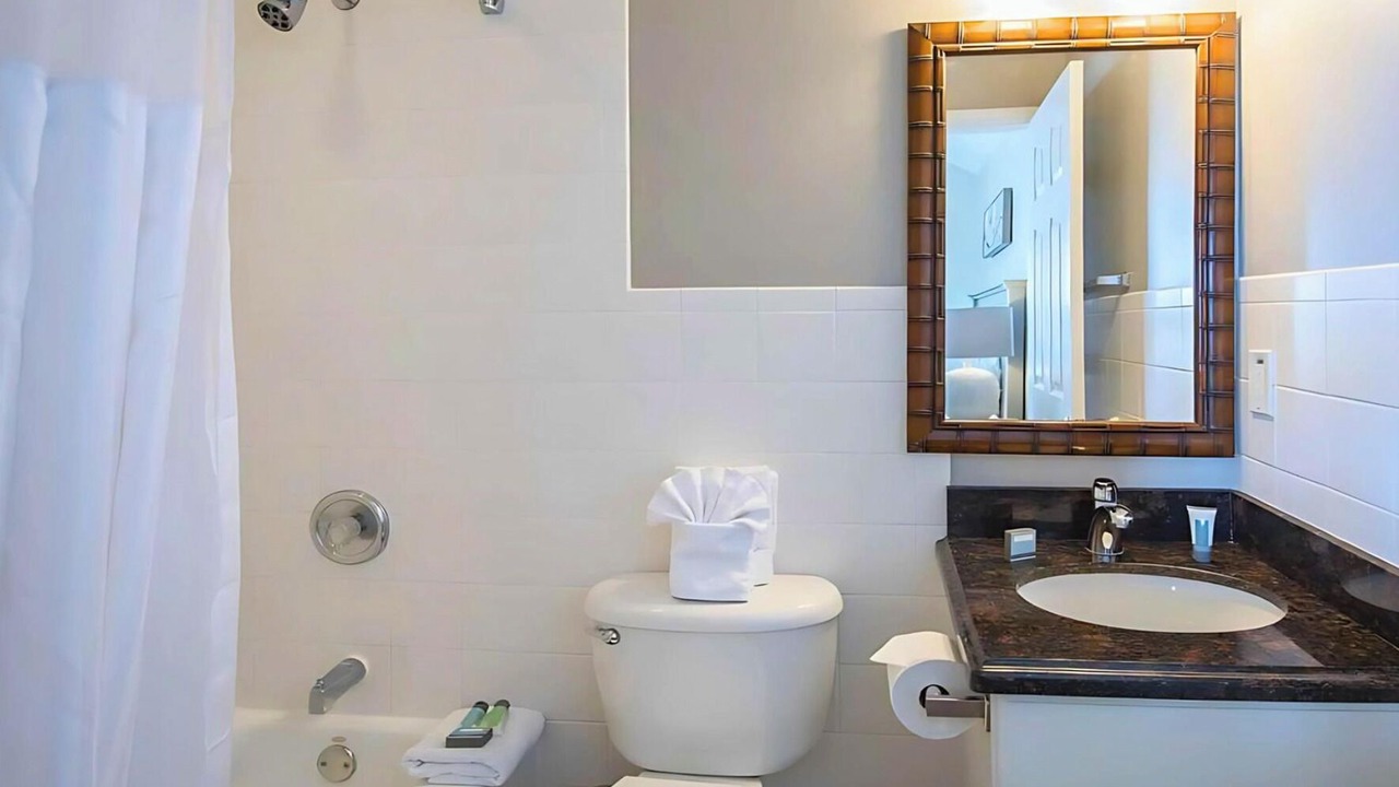 Photo of Bathroom in Marathon