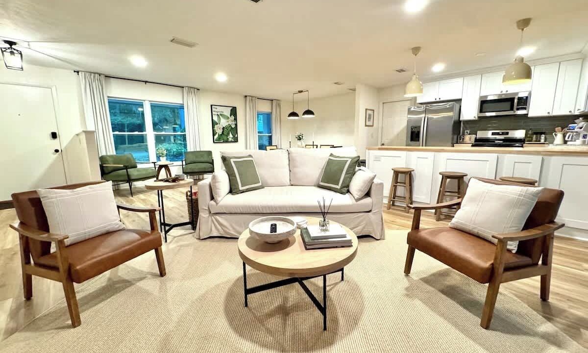 Photo of Livingroom in Gainesville