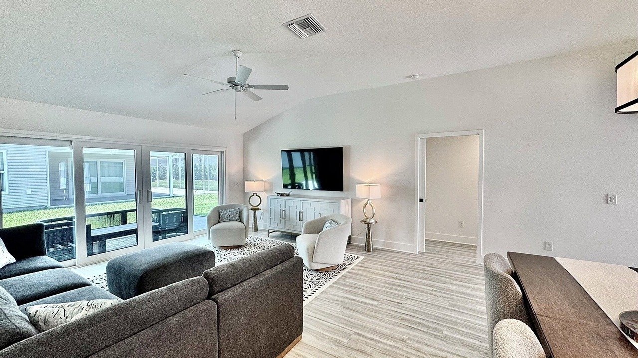 Photo of Livingroom in Sumter County