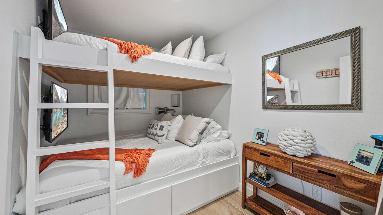Photo of Bedroom in Boca Grande