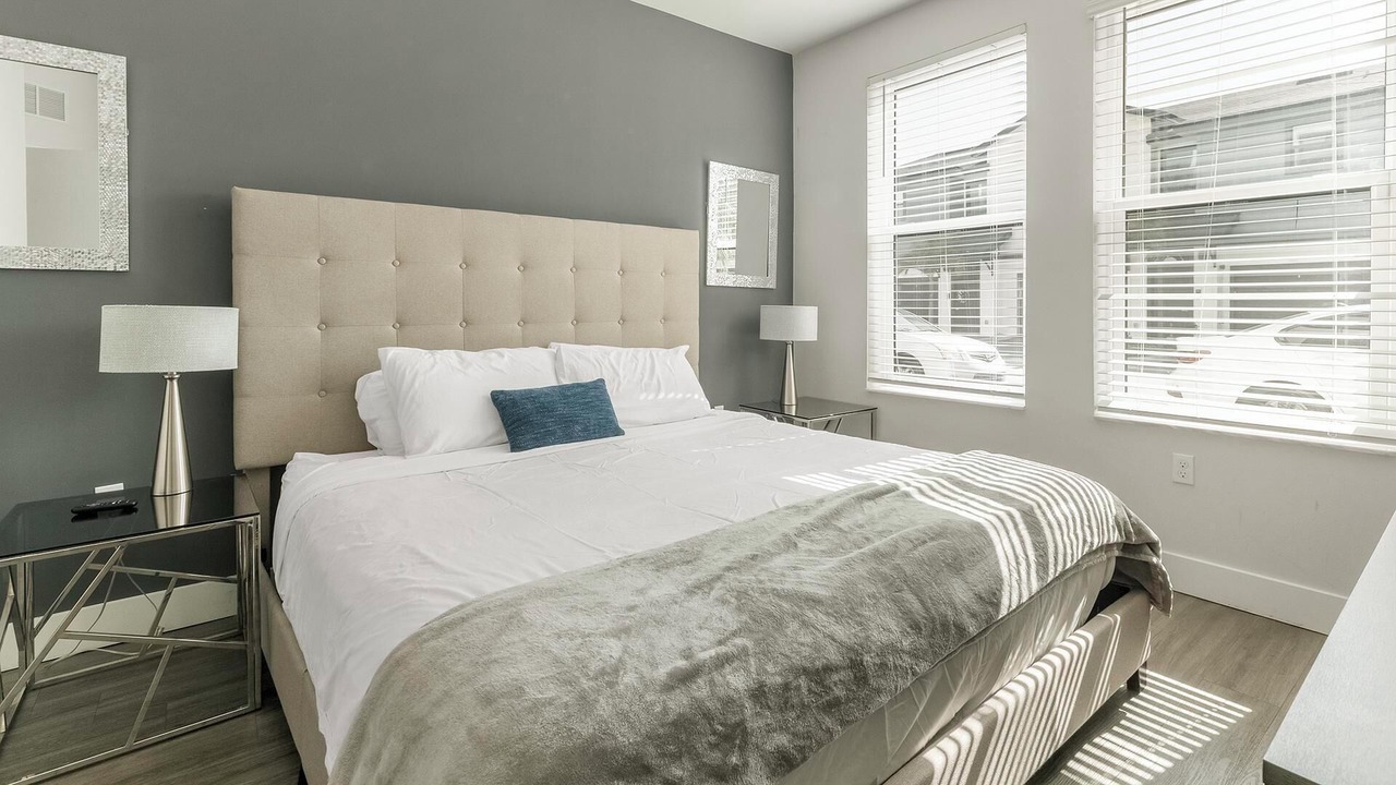 Photo of Bedroom in Port Tampa City
