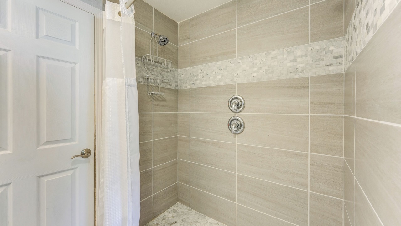 Photo of Bathroom in Tavares
