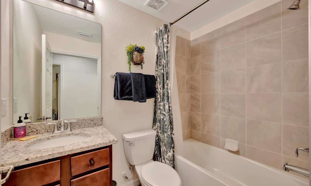 Photo of Bathroom in Lakewood Ranch