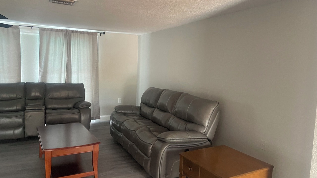 Photo of Livingroom in Regency Park