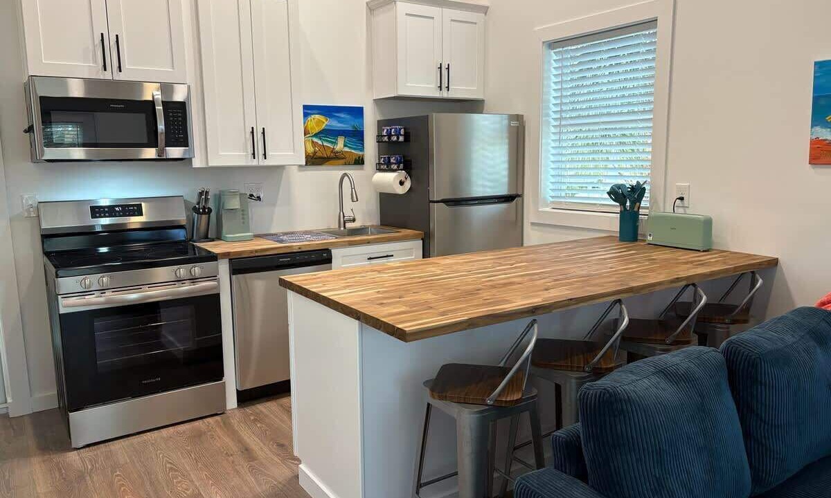 Photo of Kitchen in Mid Island
