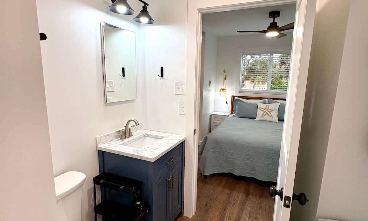 Photo of Bedroom in Mid Island