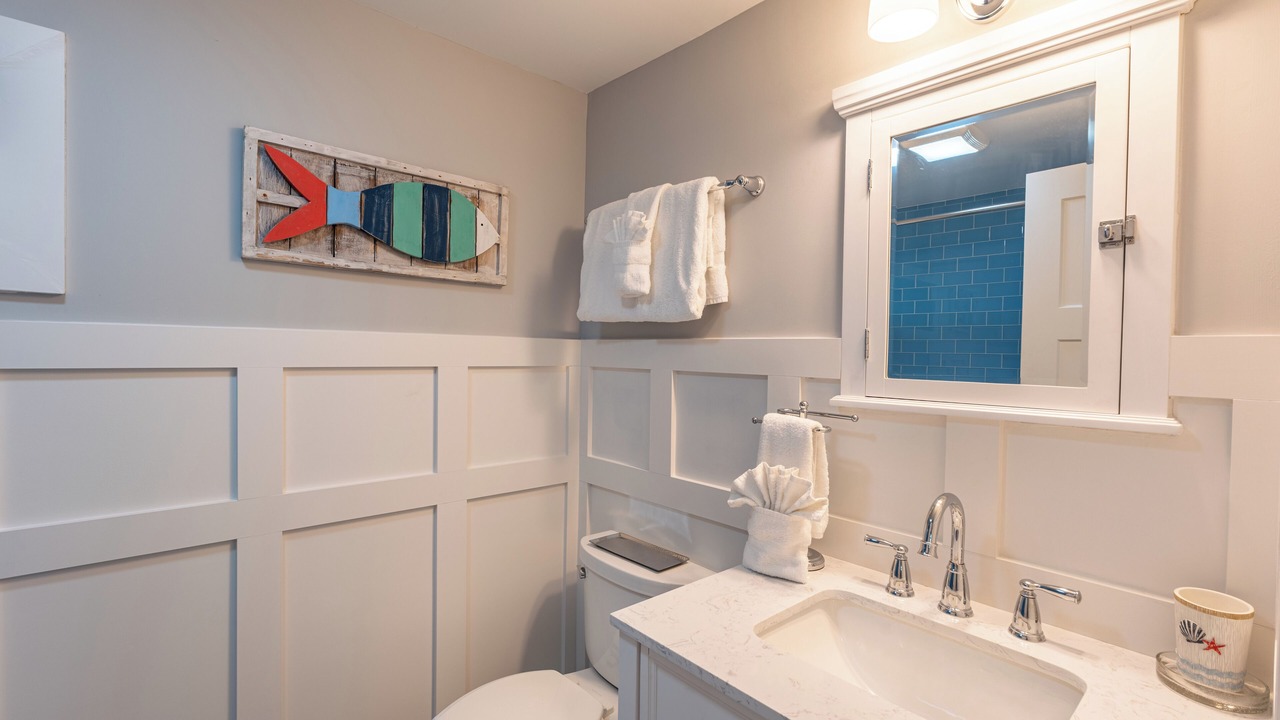 Photo of Bathroom in Mid Island