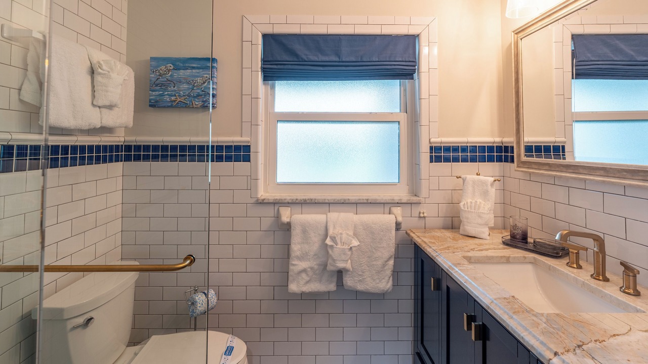 Photo of Bathroom in Mid Island