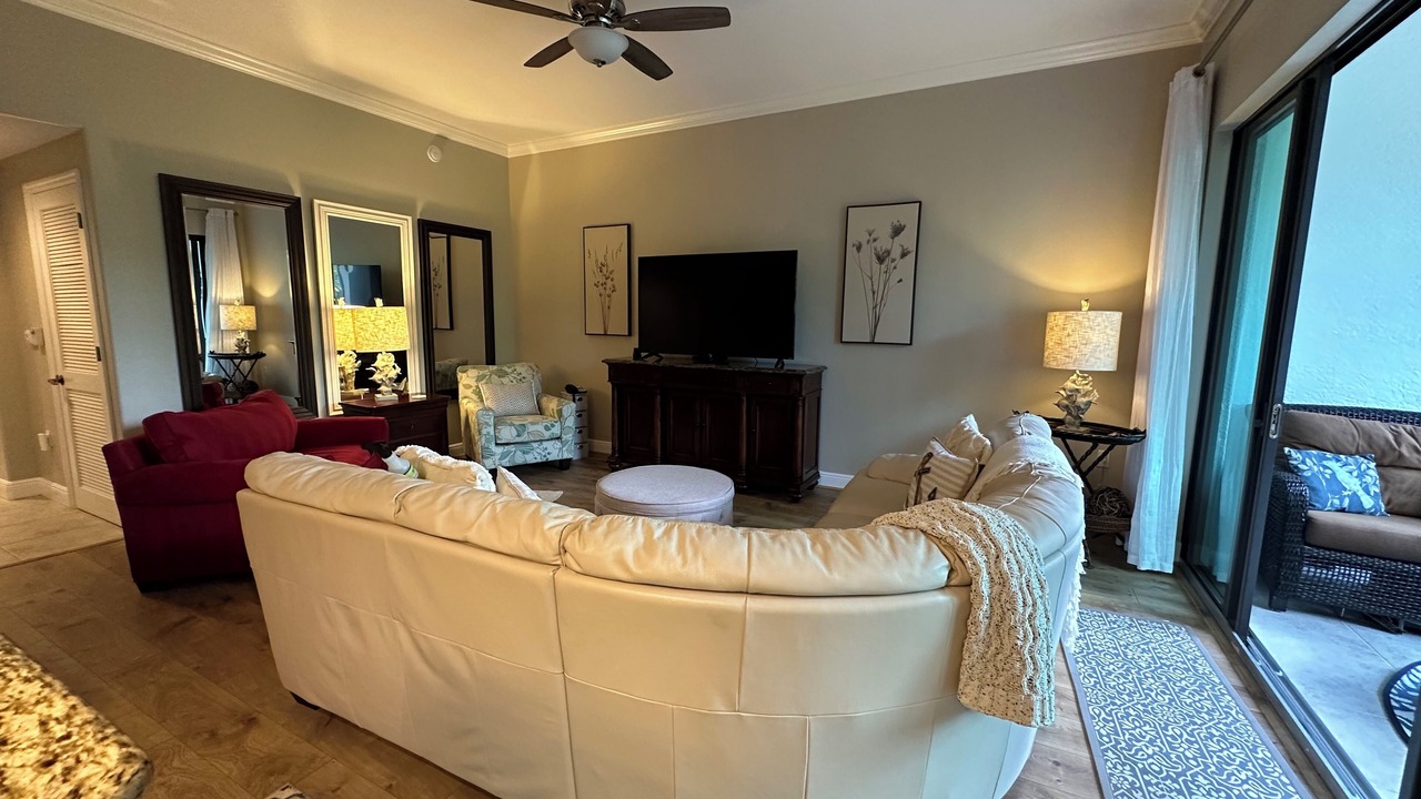 Photo of Livingroom in East Naples