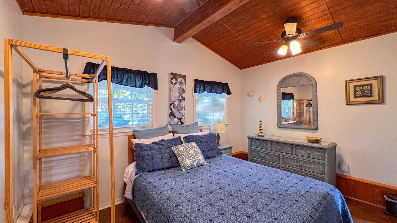 Photo of Bedroom in Crescent Beach