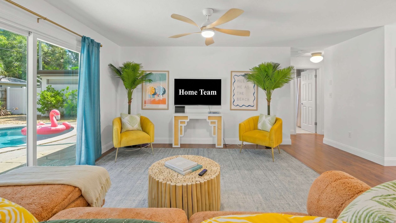 Photo of Livingroom in Madeira Beach