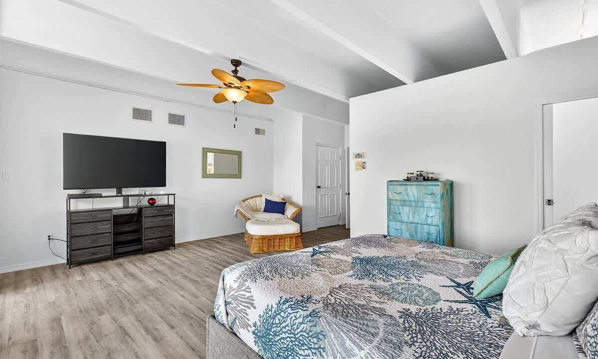Photo of Bedroom in Redington Beach