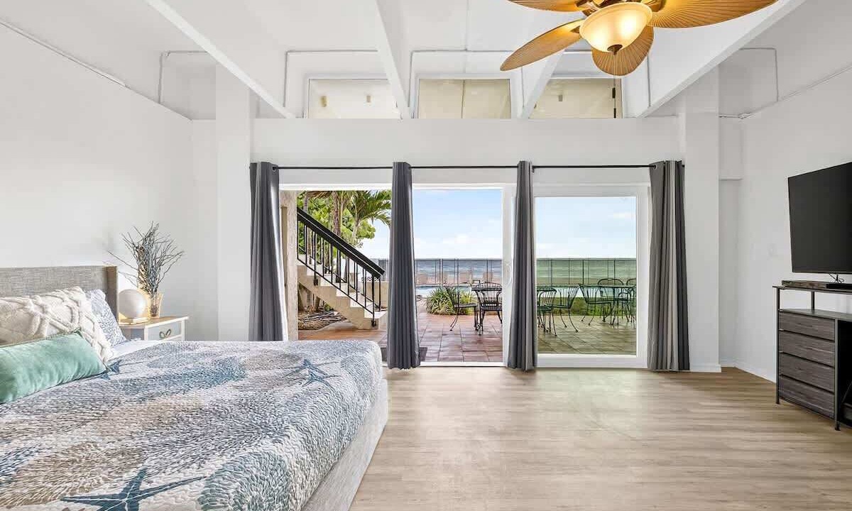 Photo of Bedroom in Redington Beach