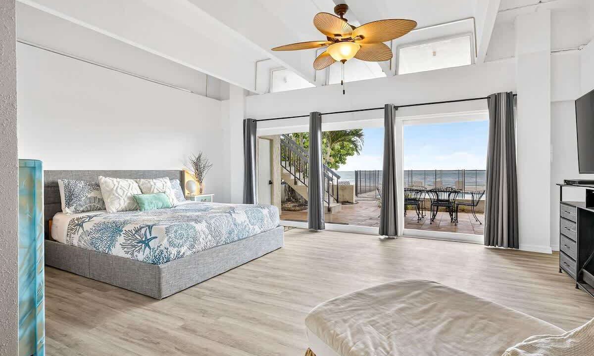 Photo of Bedroom in Redington Beach
