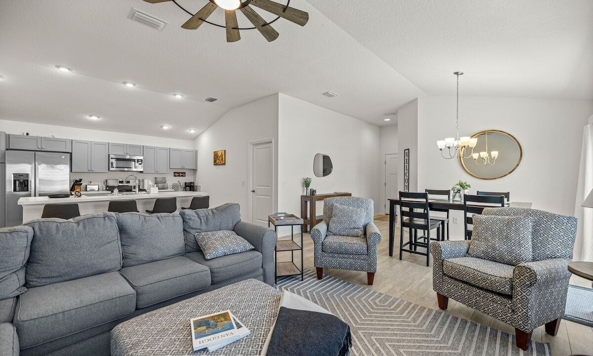 Photo of Livingroom in Sumter County