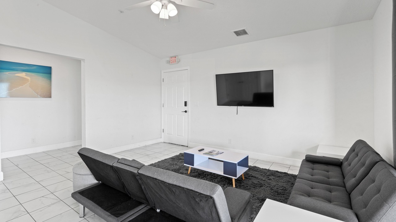 Photo of Livingroom in Crescent Beach