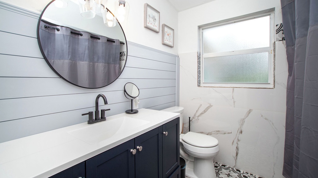 Photo of Bathroom in Largo