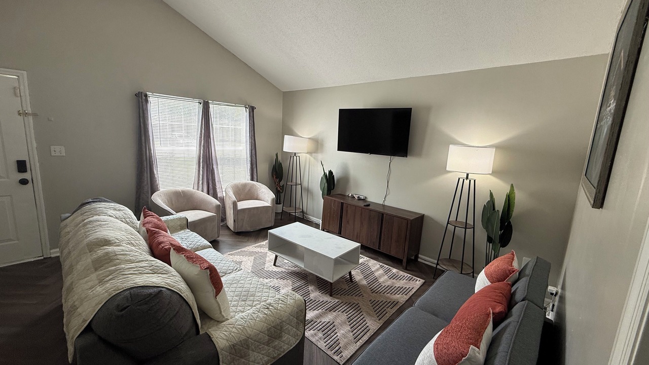 Photo of Livingroom in Valdosta