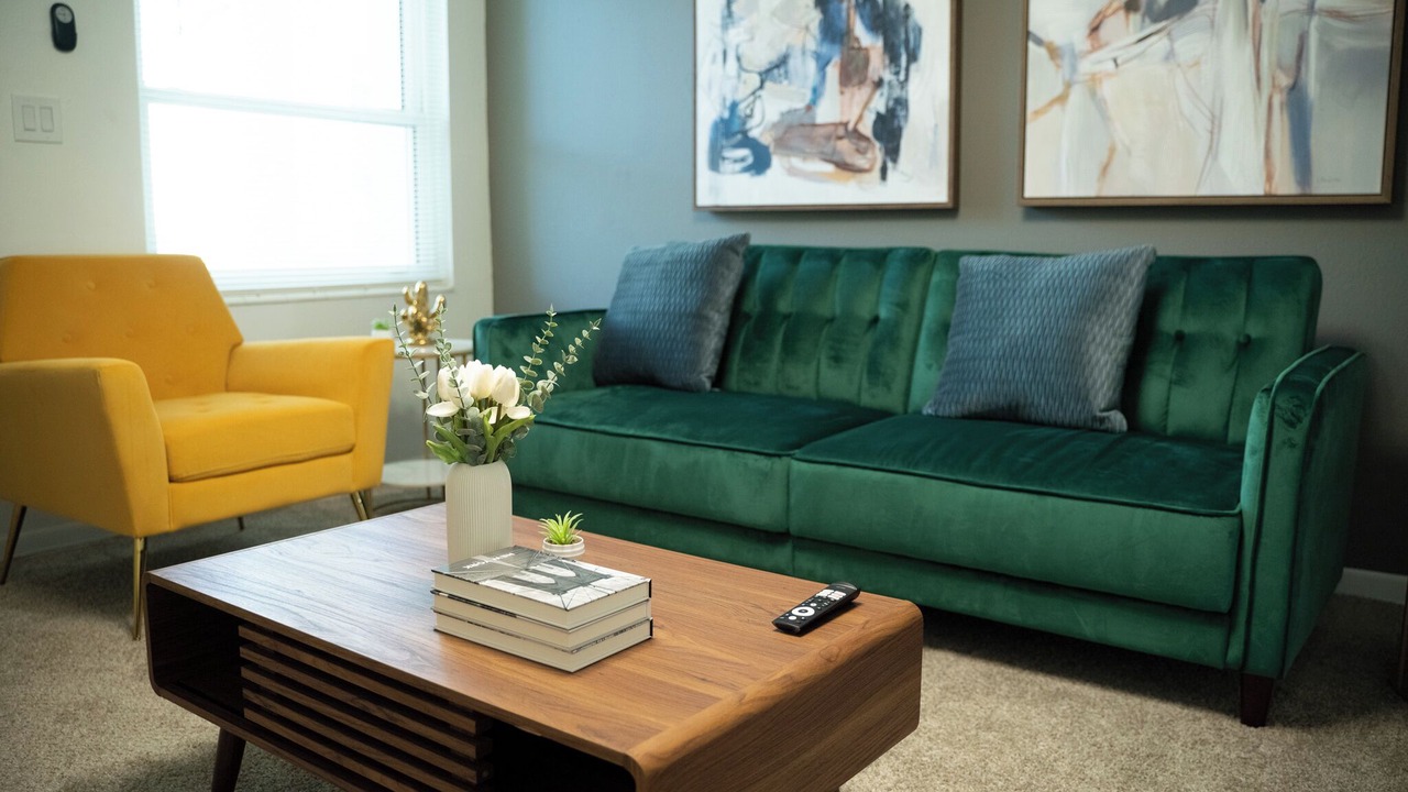 Photo of Livingroom in Fairoaks Manhattan Manor
