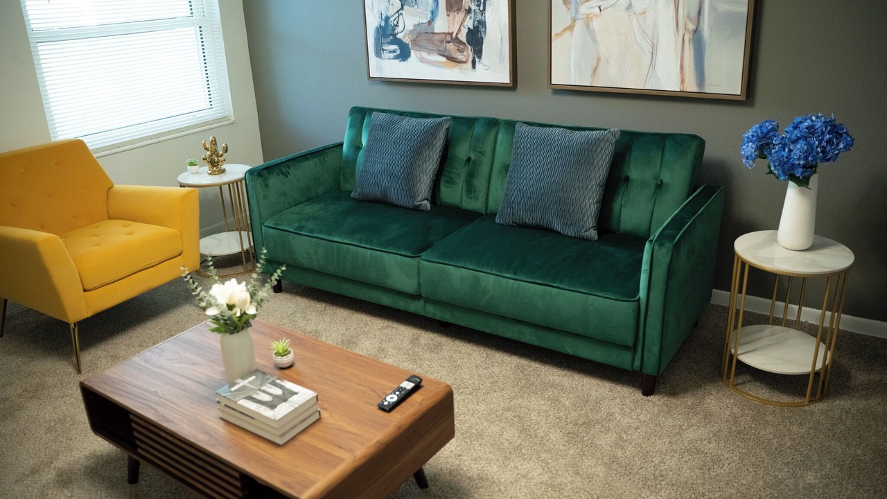 Photo of Livingroom in Fairoaks Manhattan Manor
