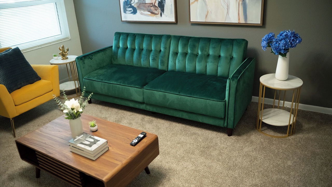 Photo of Livingroom in Fairoaks Manhattan Manor
