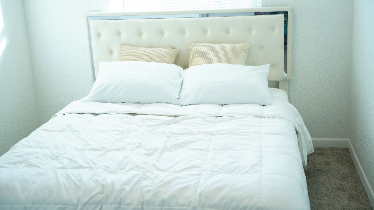 Photo of Bedroom in Fairoaks Manhattan Manor