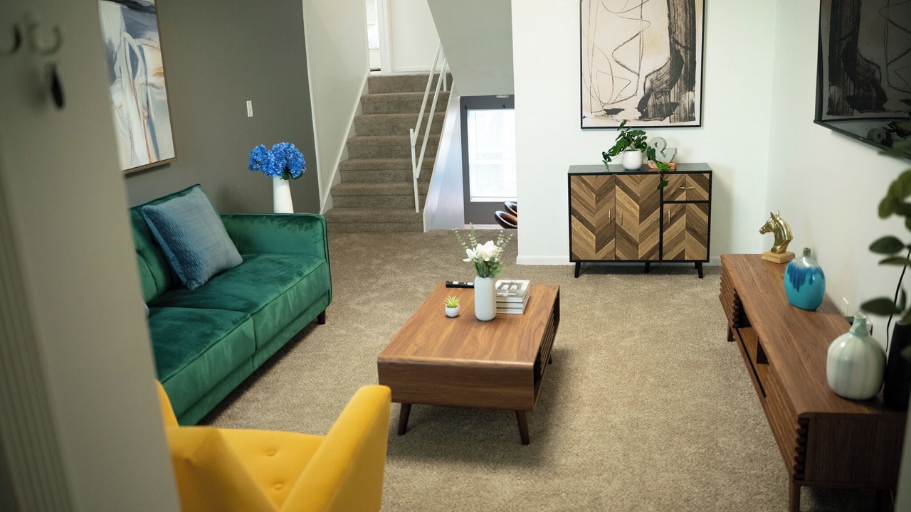Photo of Livingroom in Fairoaks Manhattan Manor