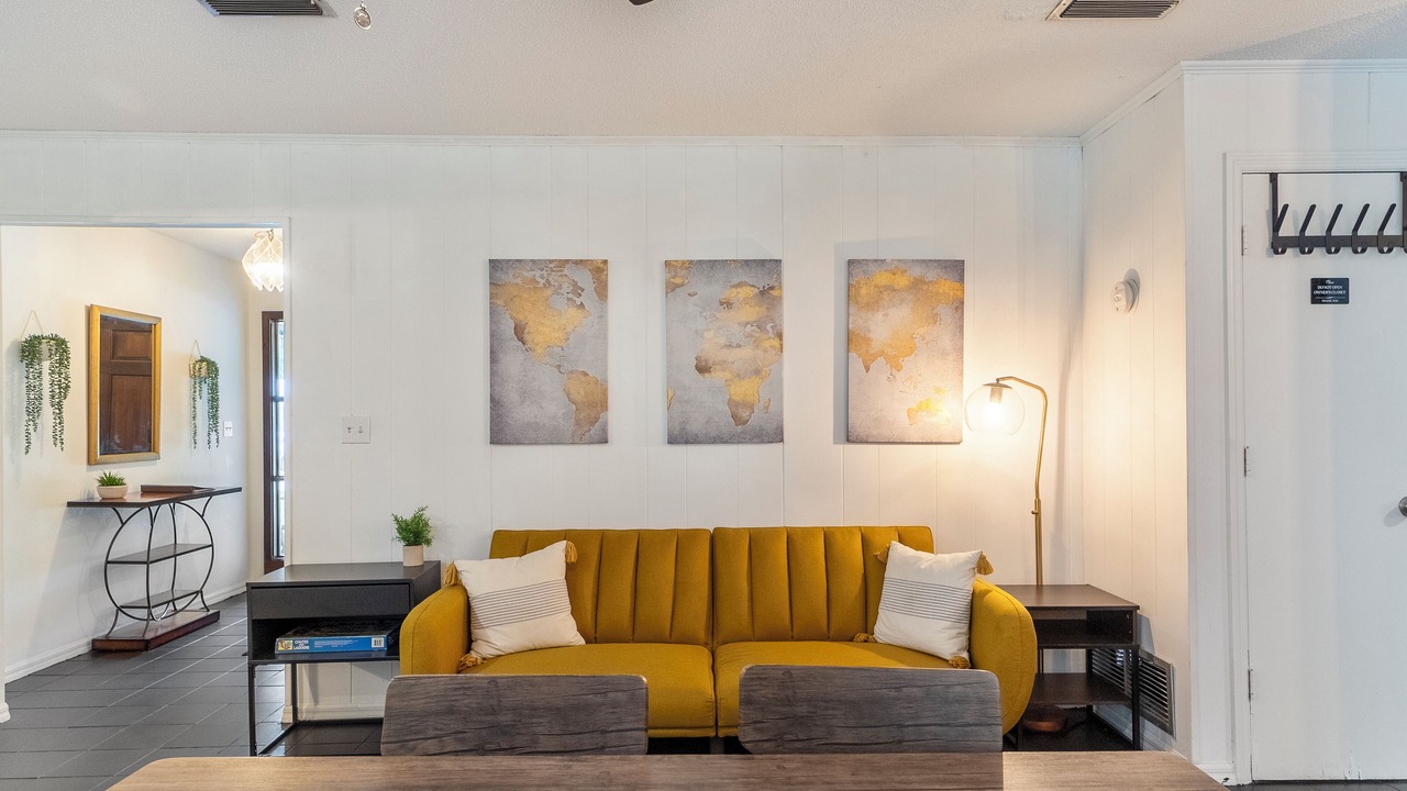 Photo of Livingroom in Gainesville