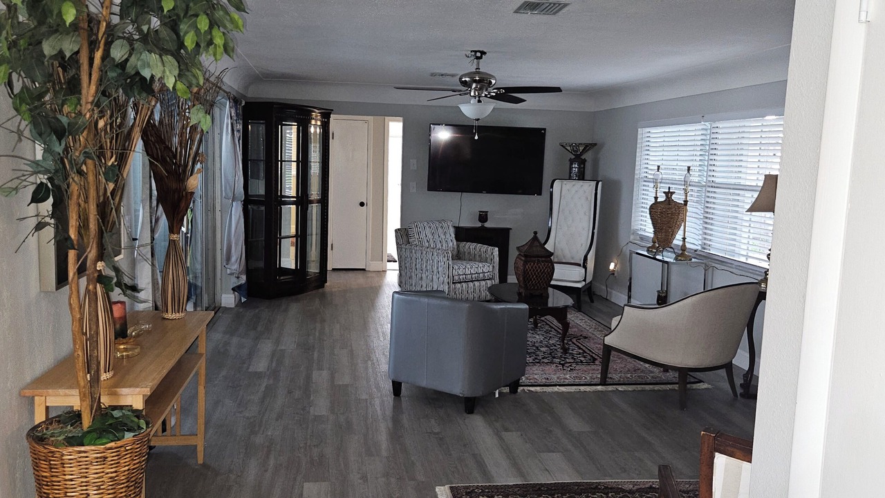 Photo of Livingroom in Hampton Homes