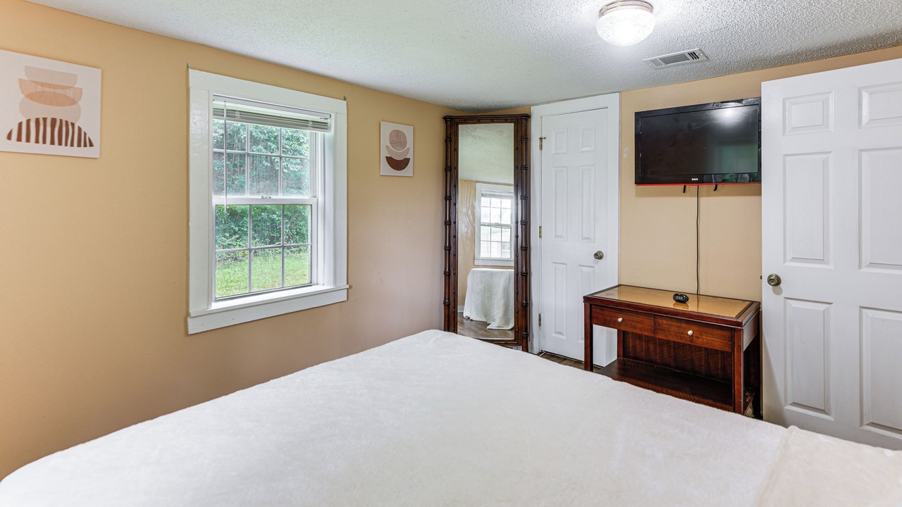 Photo of Bedroom in Kathleen