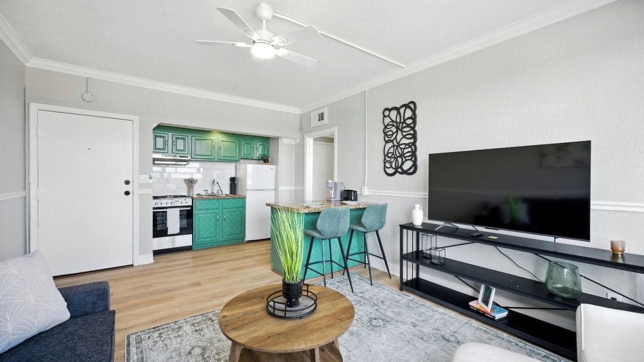 Photo of Livingroom in Downtown Jacksonville