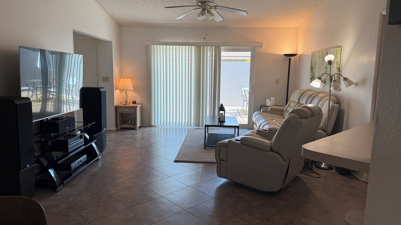 Photo of Livingroom in Bee Ridge