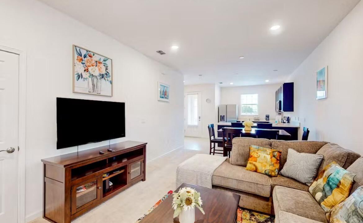 Photo of Livingroom in Davenport