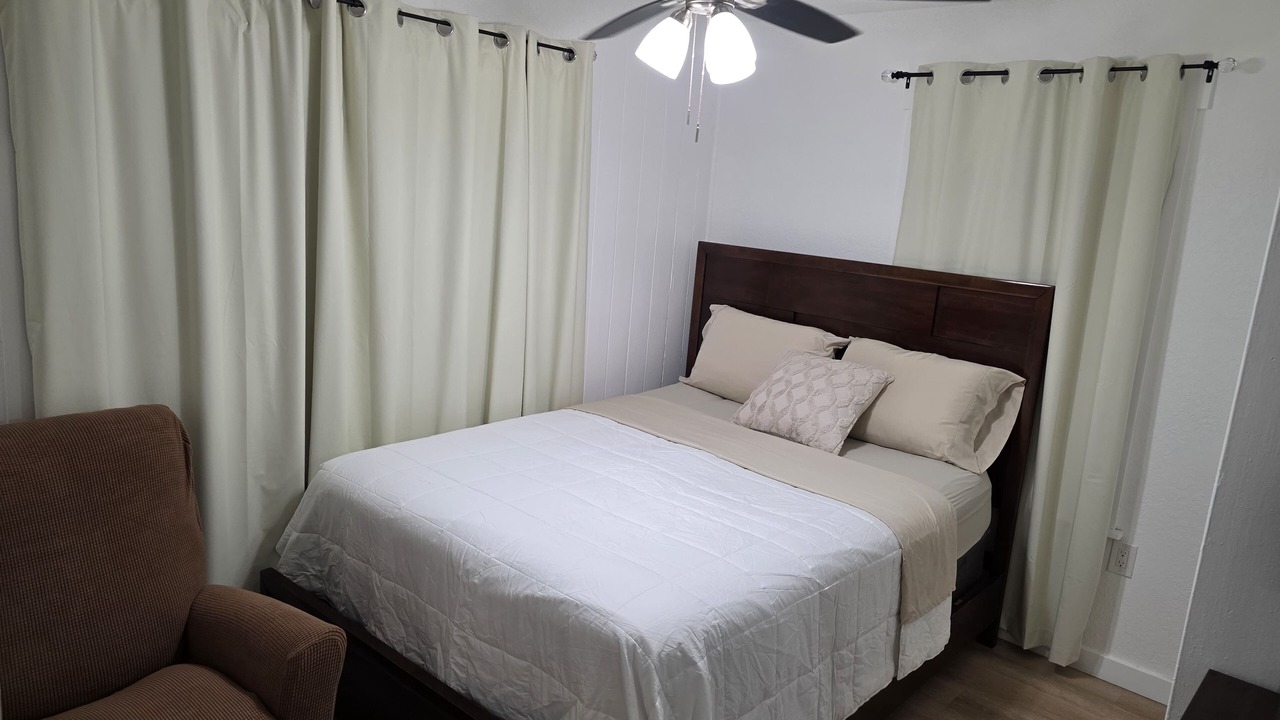 Photo of Bedroom in Bearss Plaza
