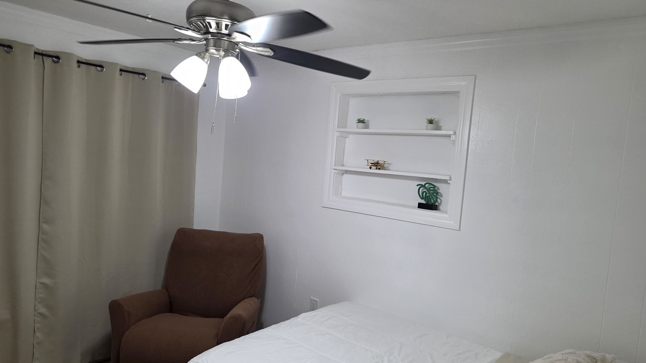 Photo of Bedroom in Bearss Plaza