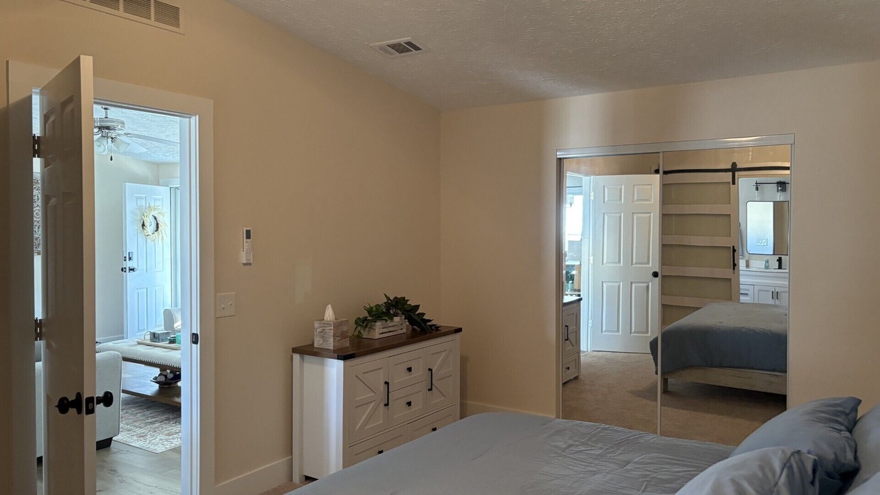 Photo of Bedroom in Iona