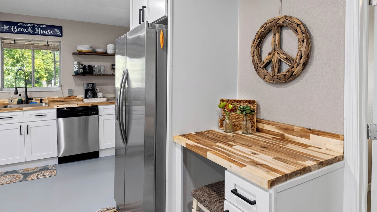 Photo of Kitchen in Weeki Wachee Gardens