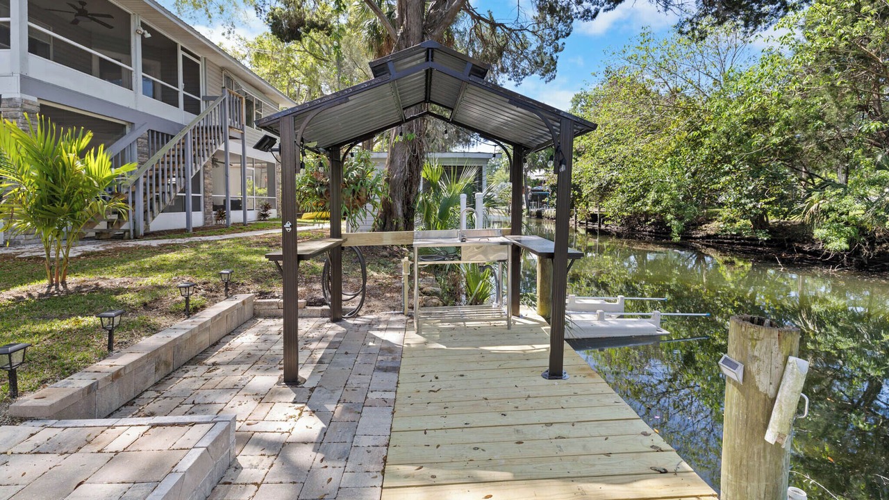 Photo of Outdoor in Weeki Wachee Gardens