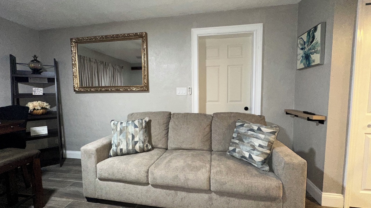 Photo of Livingroom in DeLand